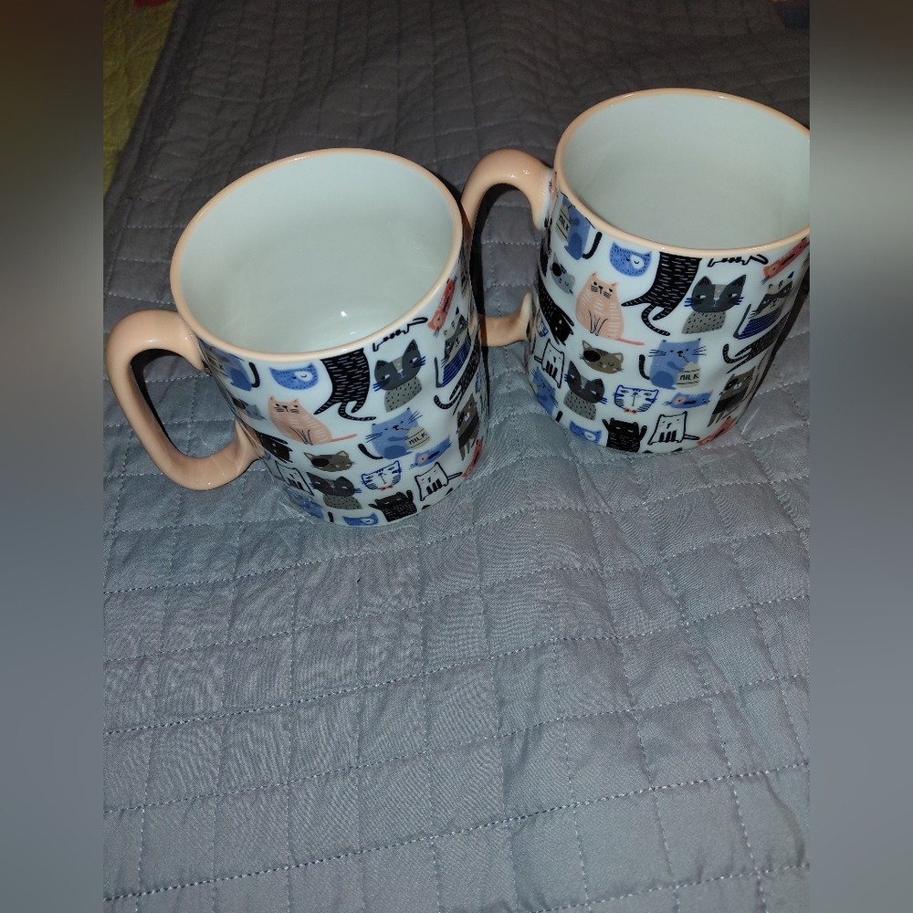 2 Peachy Cats Coffee Tea Mug ~ Bella  - 10 Strawberry Street Ceramic 14 oz